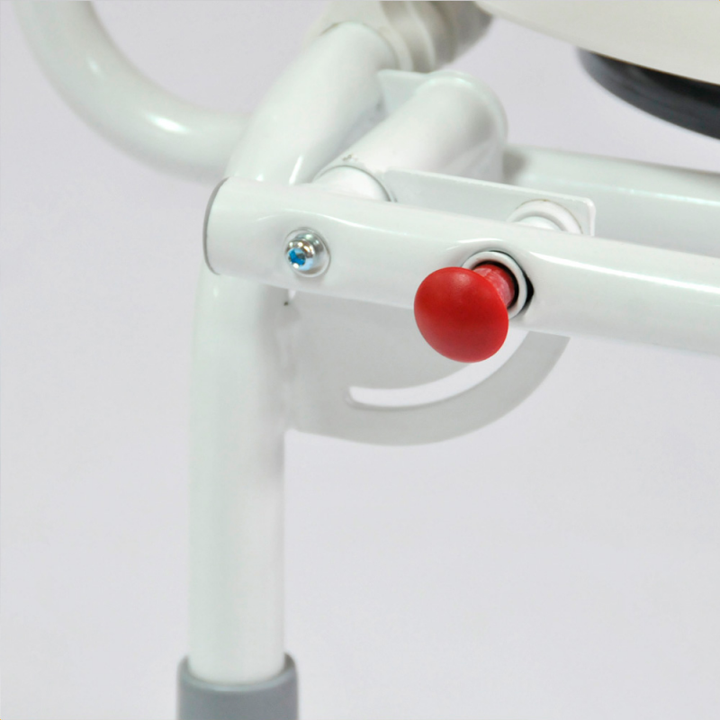 Кресло-стул с санитарным оснащением (с колесами)